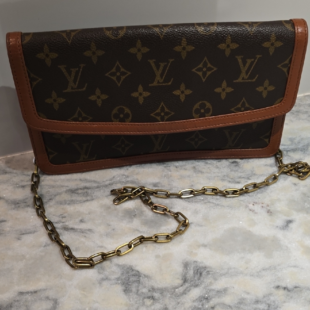 Louis Vuitton Monogram Clutch in Brown and Tan - Picture 15 of 16